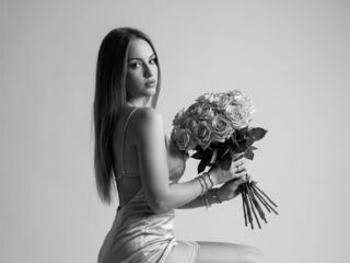 nude webcam girl MickieMestanza