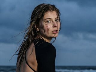 camslut video MilaOlivers