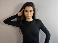 camgirl masturbating with dildo MirelNaomi