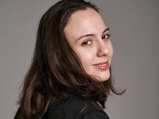 naked camgirl masturbating with dildo MonaStout