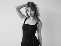 free nude webcam show MonaVenable