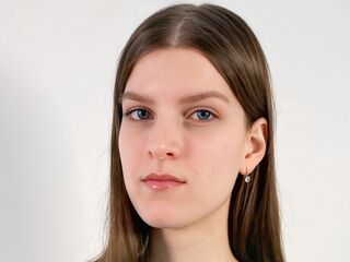 cam girl spreading pussy MyrtieKatula