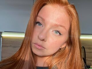 webcamgirl chat room NicoleTatako