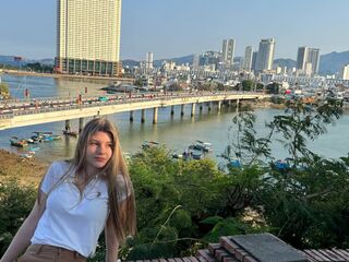 free webcam chatroom OllieTinney