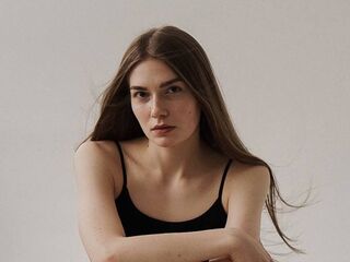 naked cam girl masturbating with sextoy RebeccaMcqoggen