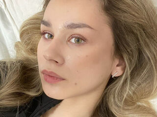 chat room live sex RoxanePoire