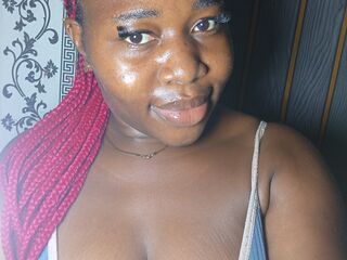 camgirl playing with vibrator SamiraTien