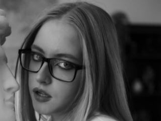 camgirl pic SheliaEdwards