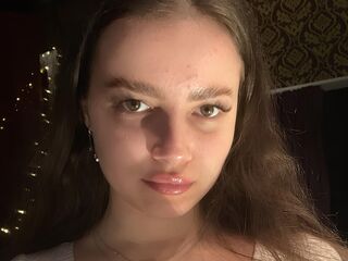 cam girl spreading pussy ShirleyMartin
