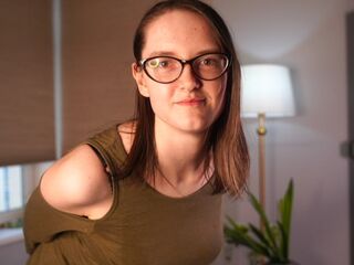 hot strip tease web cam SusanMcDonald