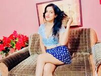 camgirl video chat TaraLeo