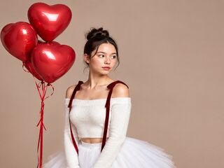 camwhore fingering pussy TomikaHocket