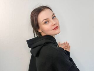 masturbating camgirl ToraMendiaz