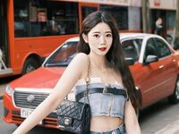 live chat YiyiChen